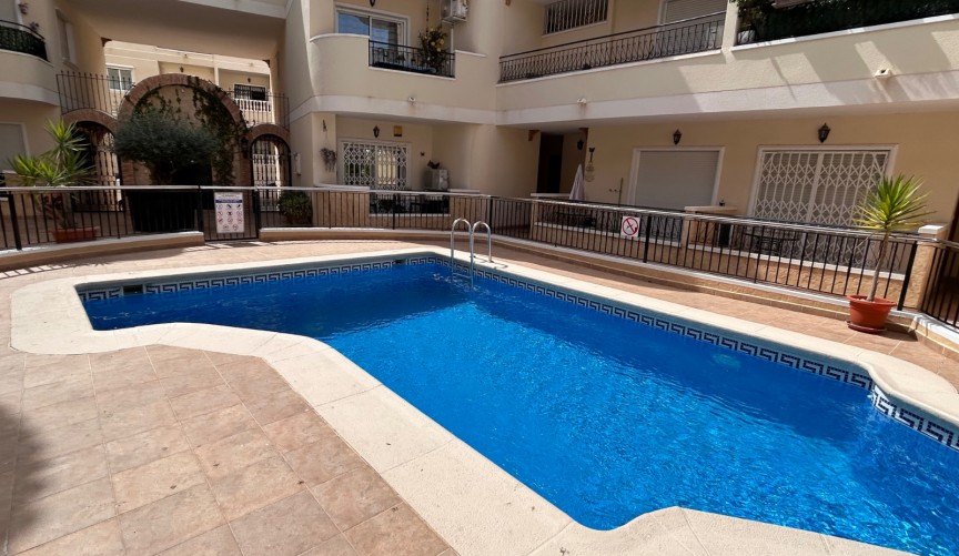 Resale - Apartment -
Jacarilla - Inland