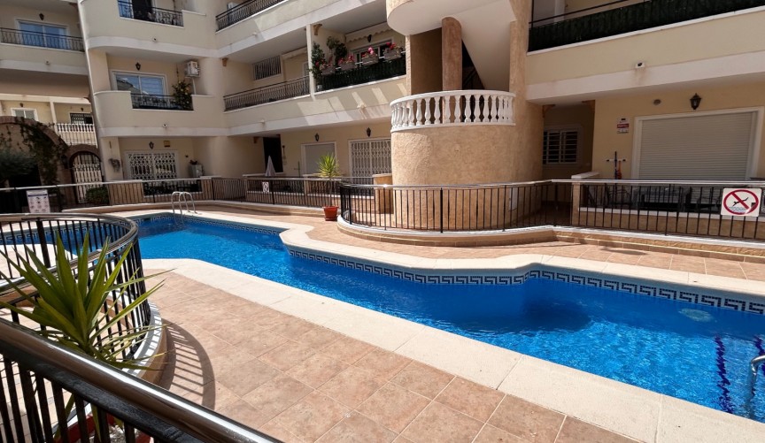 Resale - Apartment -
Jacarilla - Inland