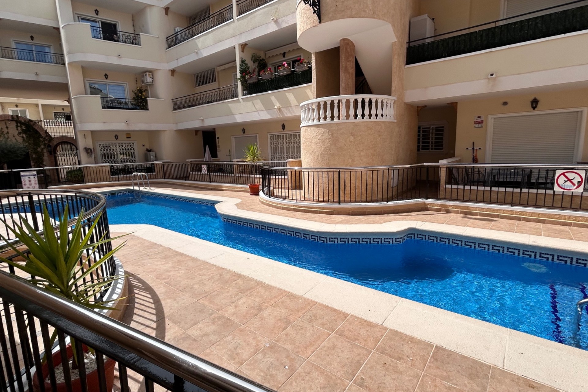 Resale - Apartment -
Jacarilla - Inland