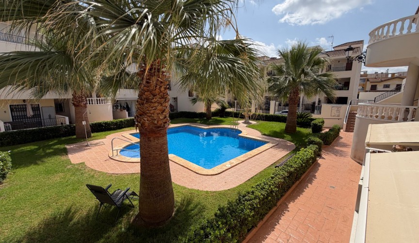 Resale - Apartment -
Jacarilla - Inland