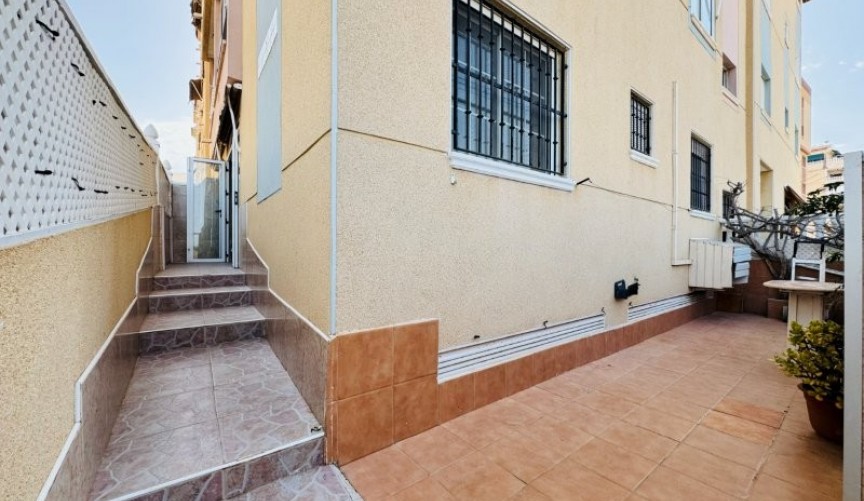 Resale - Apartment -
La Mata - Costa Blanca