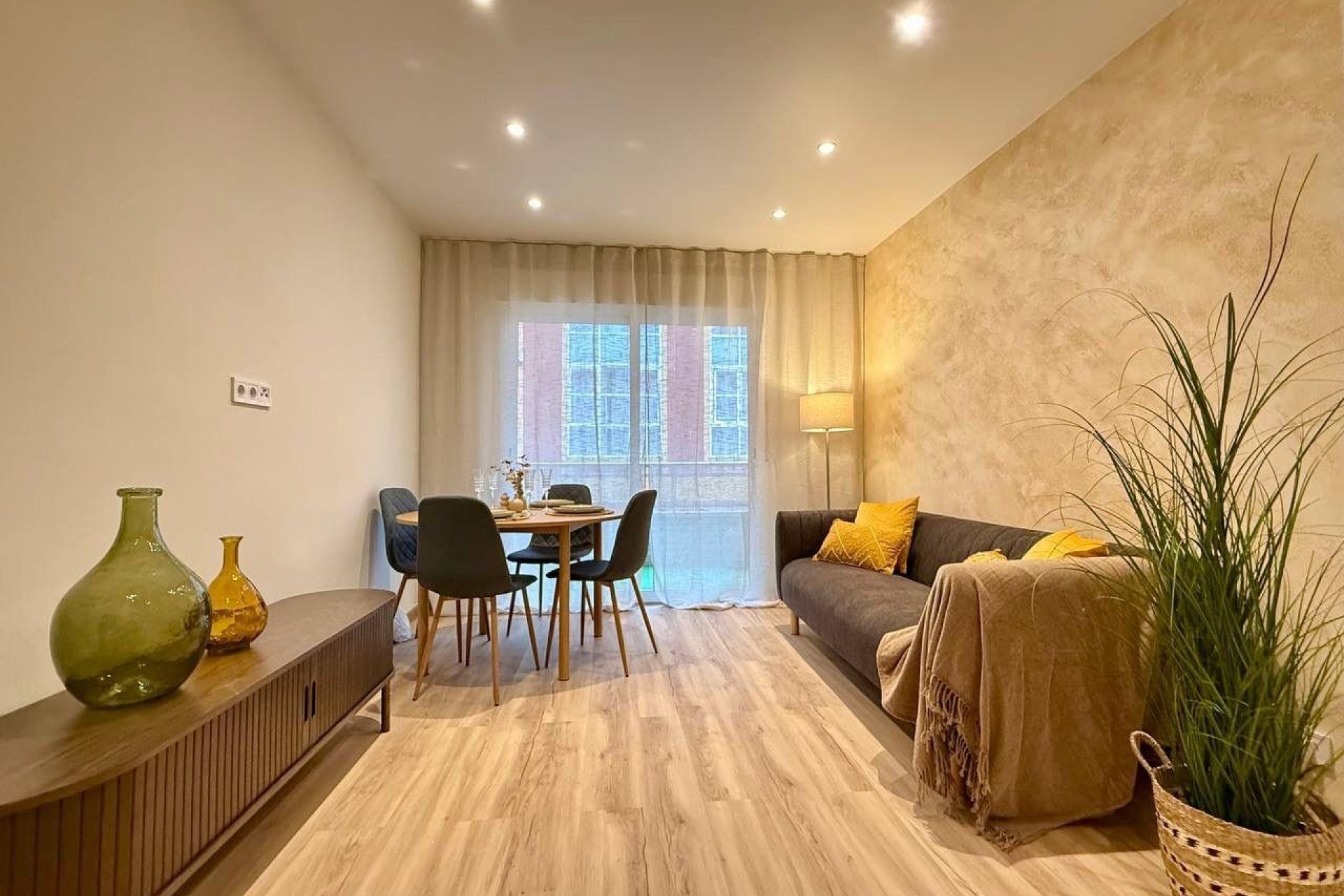 Resale - Apartment -
Lo Pagan - La Puntica