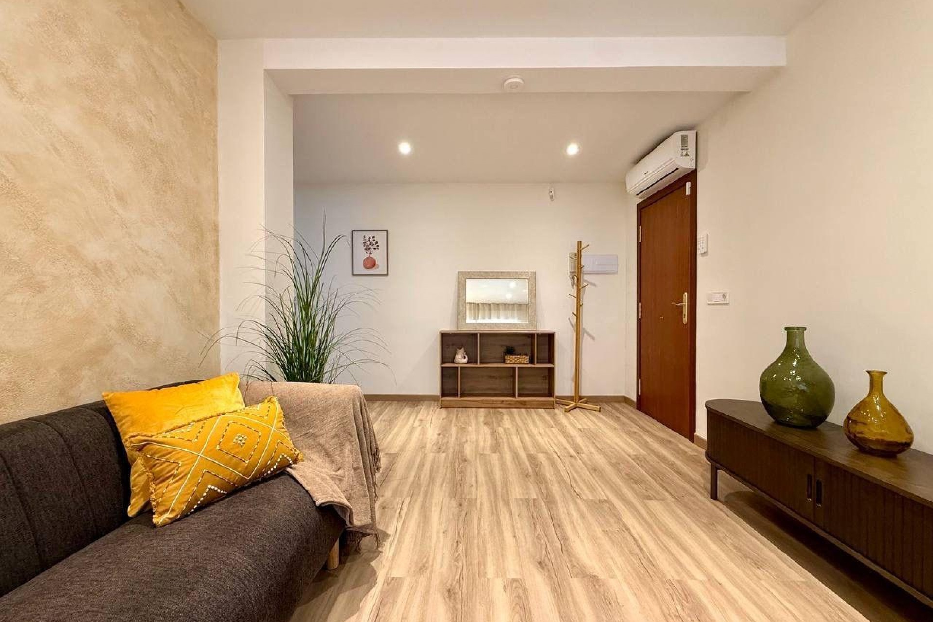 Resale - Apartment -
Lo Pagan - La Puntica