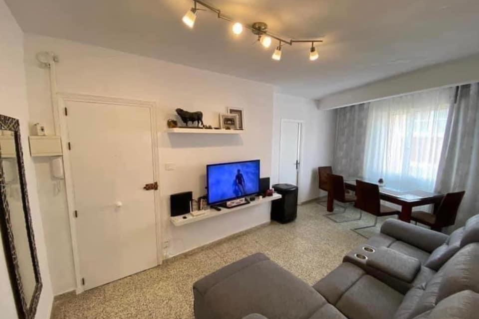 Resale - Apartment -
Lo Pagan