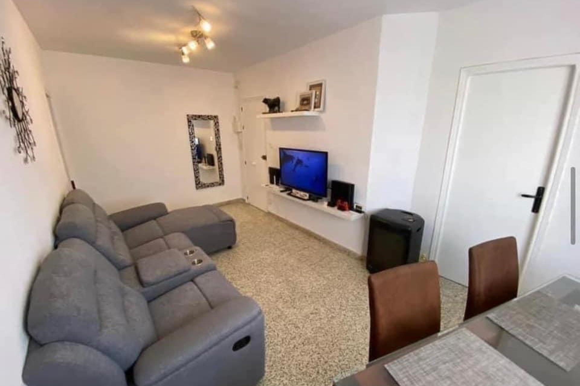 Resale - Apartment -
Lo Pagan