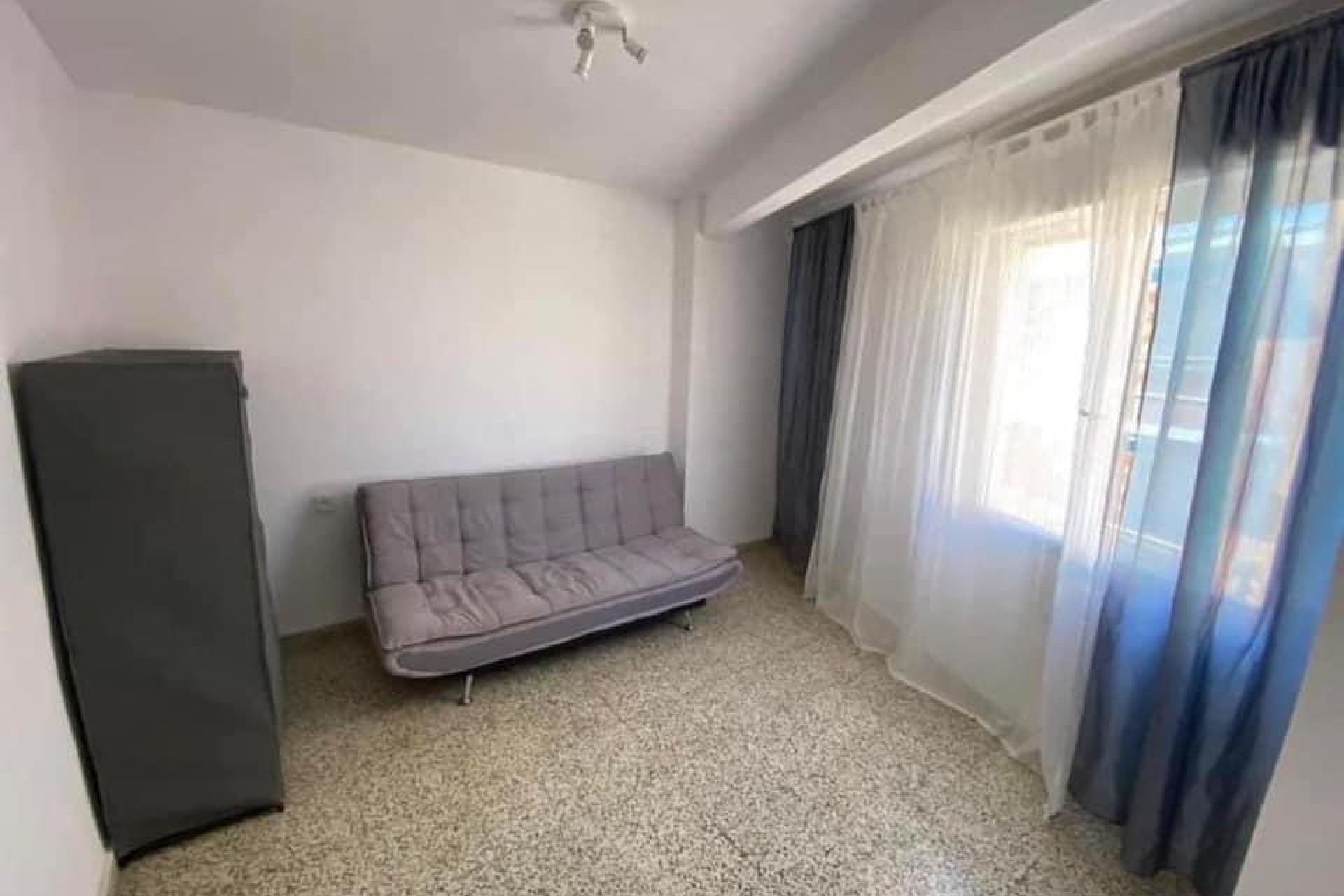 Resale - Apartment -
Lo Pagan