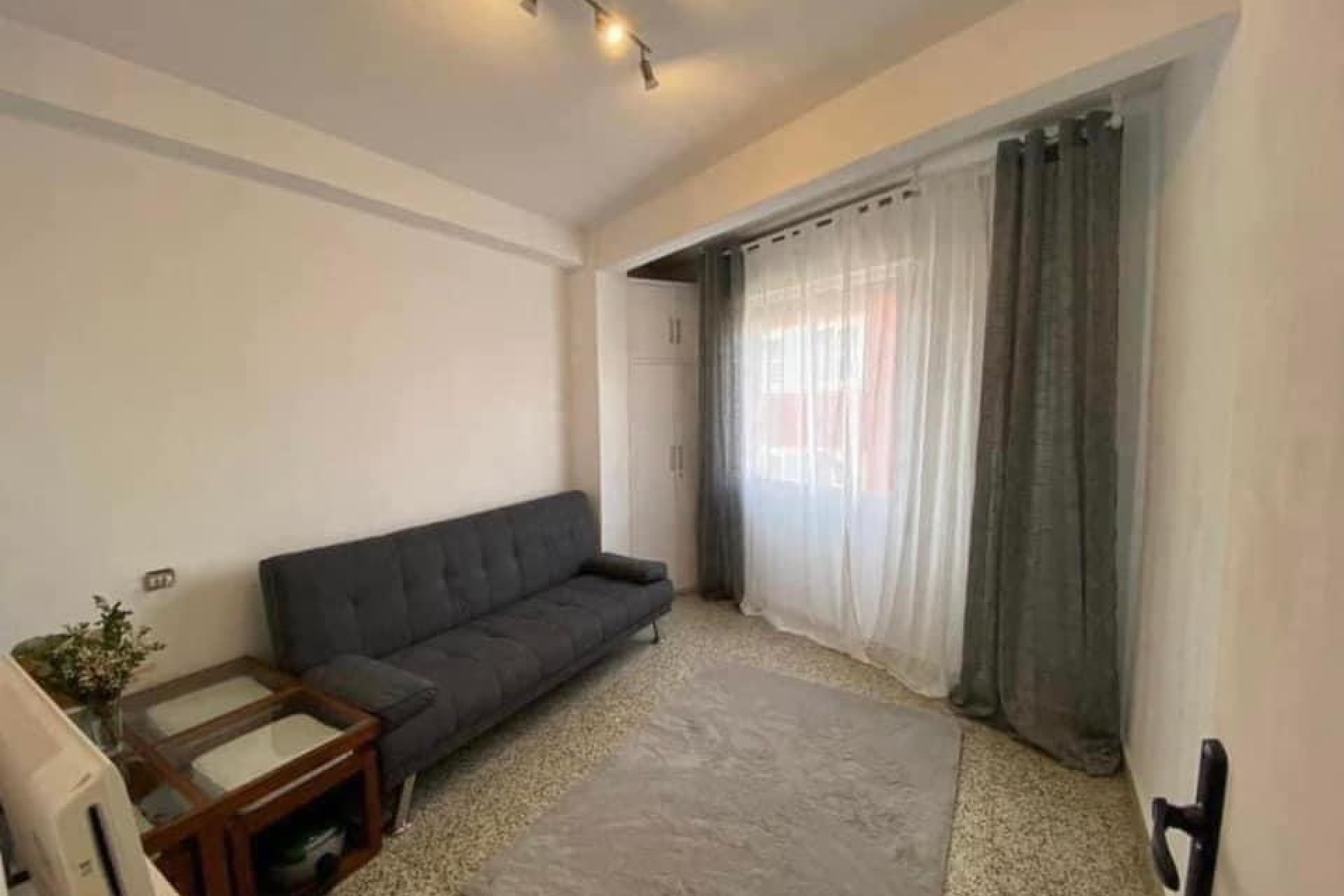 Resale - Apartment -
Lo Pagan
