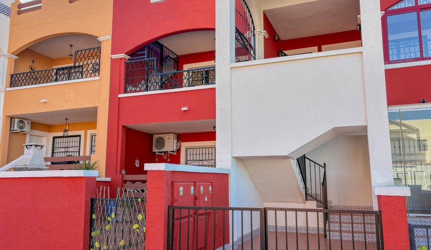 Resale - Apartment -
Los Altos - Costa Blanca