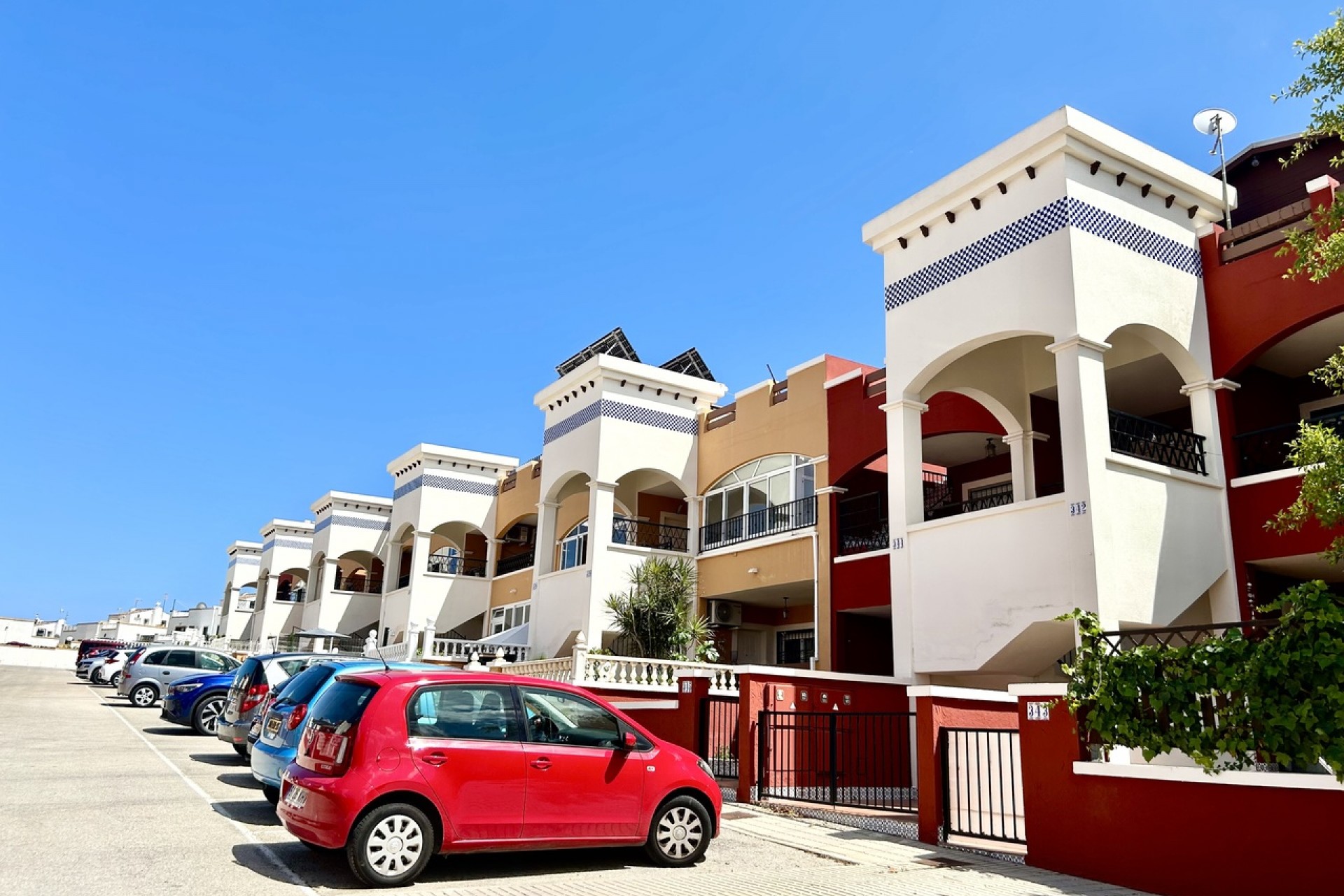Resale - Apartment -
Los Altos - Costa Blanca