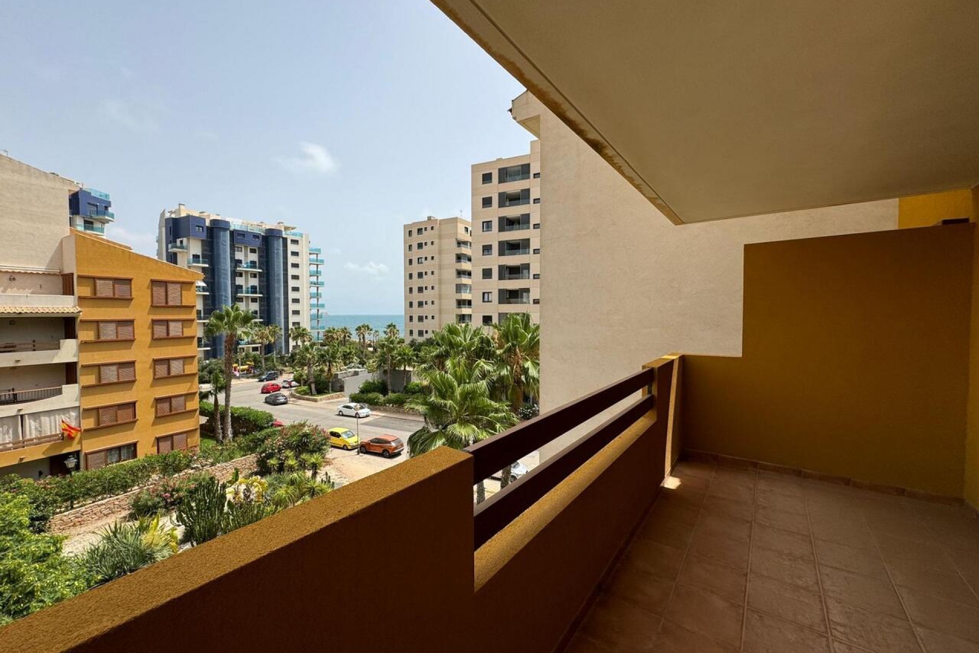 Resale - Apartment -
Los Balcones - Inland