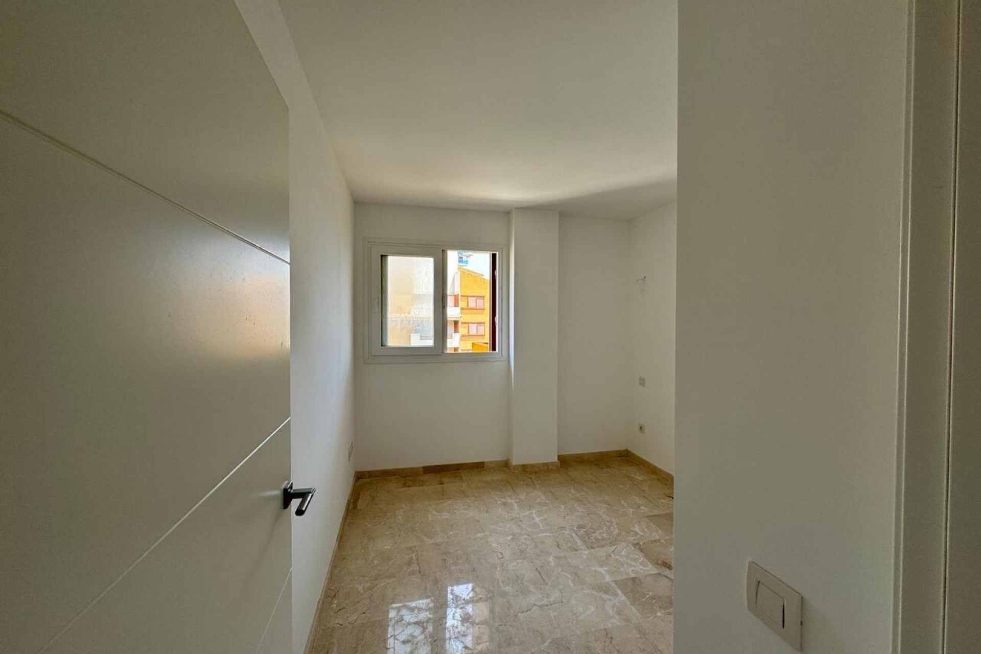 Resale - Apartment -
Los Balcones - Inland