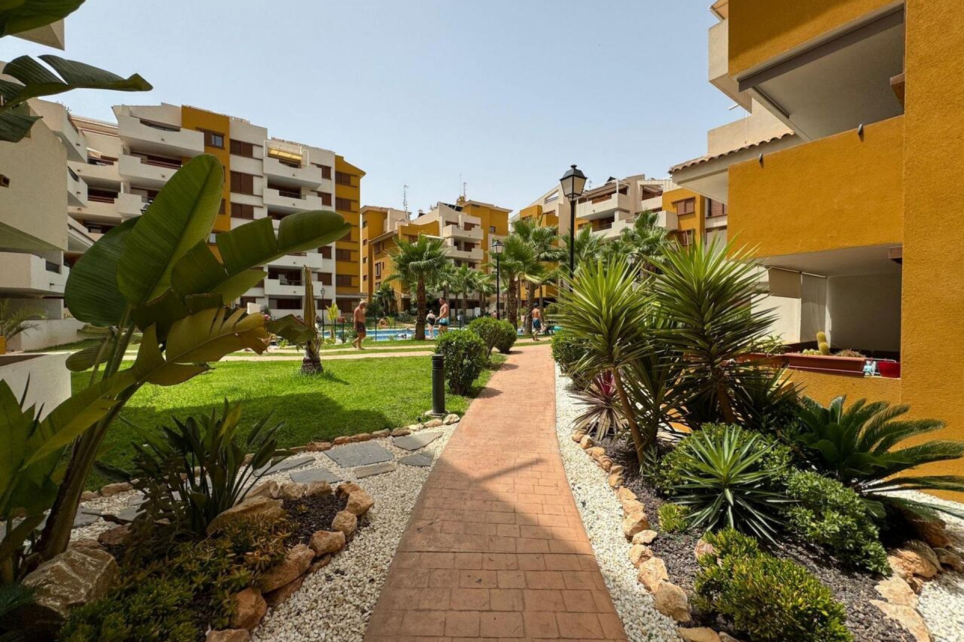 Resale - Apartment -
Los Balcones - Inland