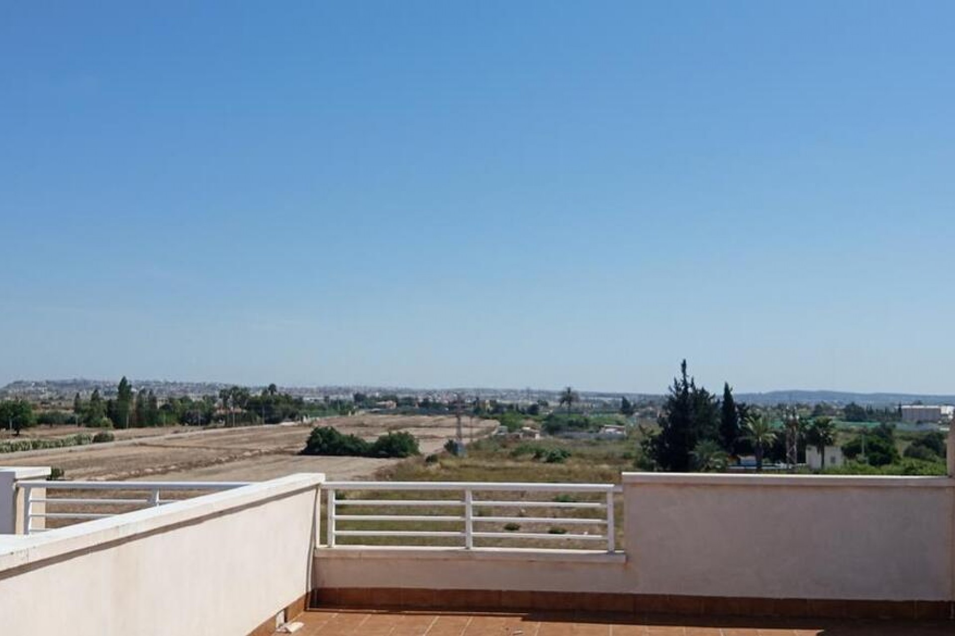 Resale - Apartment -
Los Montesinos - PUEBLO CENTRO