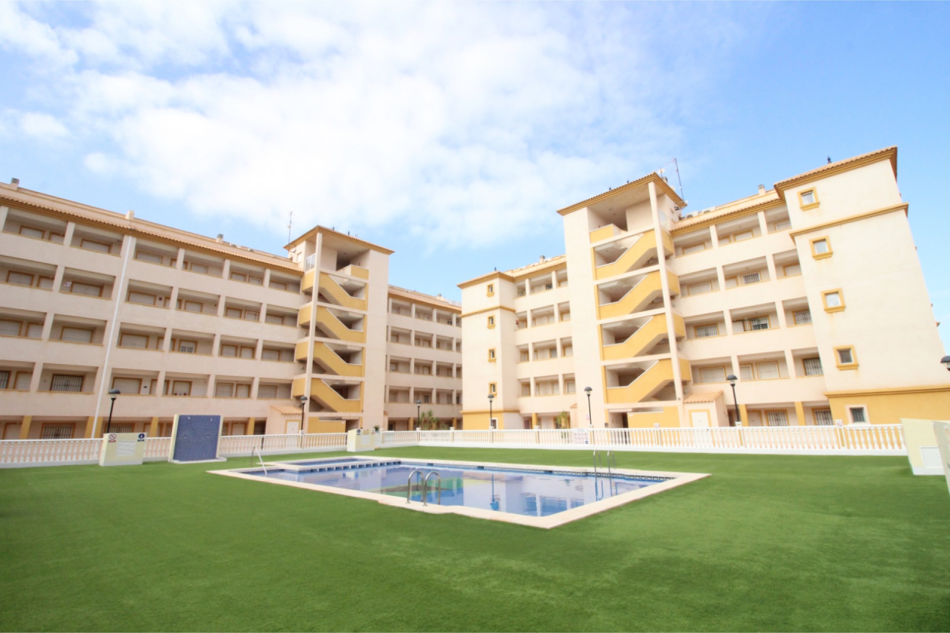 Resale - Apartment -
Mar de Cristal - Costa Calida