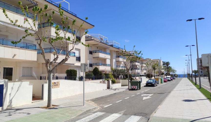 Resale - Apartment -
Mil Palmeras - Costa Blanca