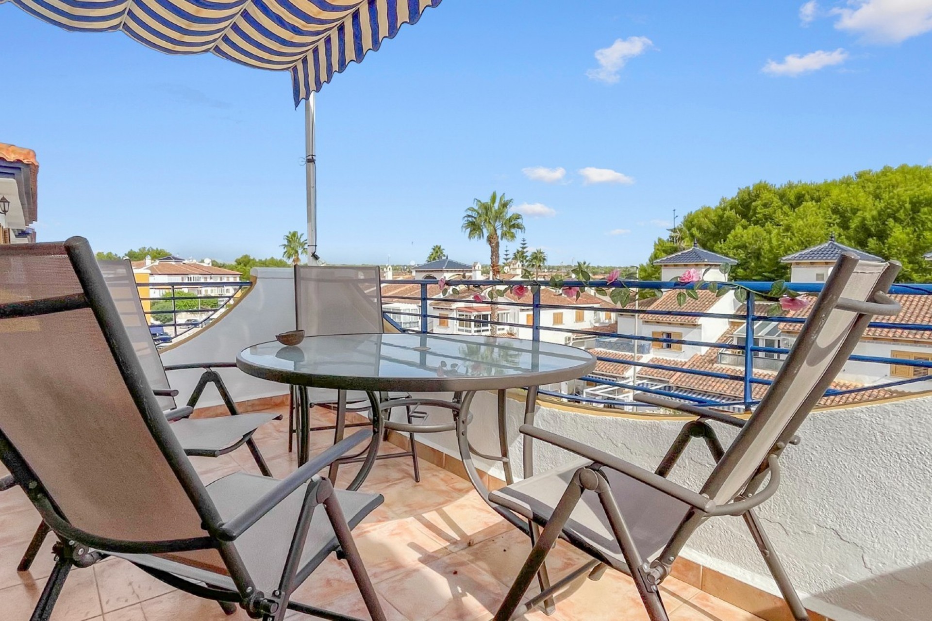 Resale - Apartment -
Mil Palmeras - Costa Blanca