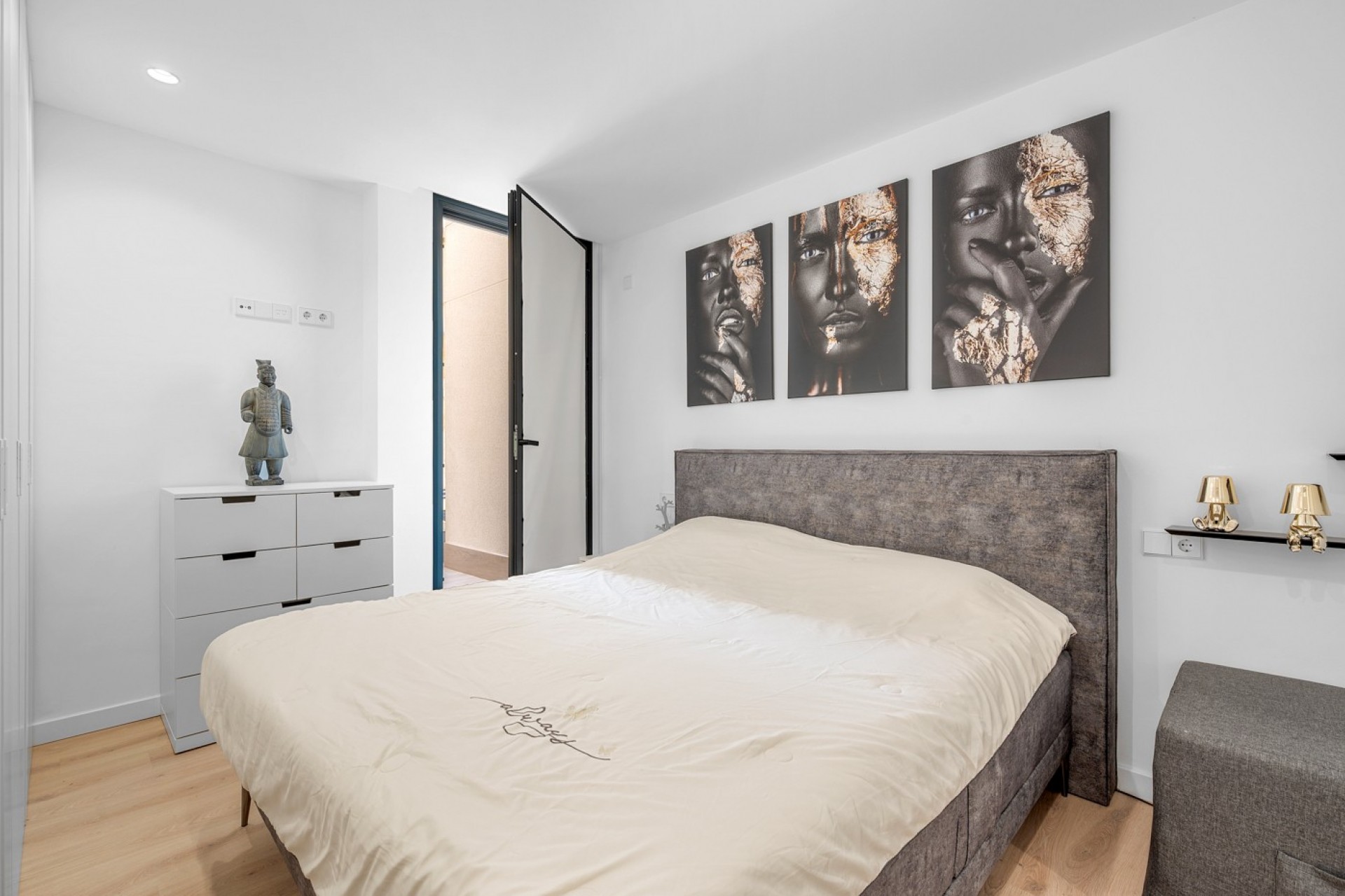 Resale - Apartment -
Monforte del Cid - Inland