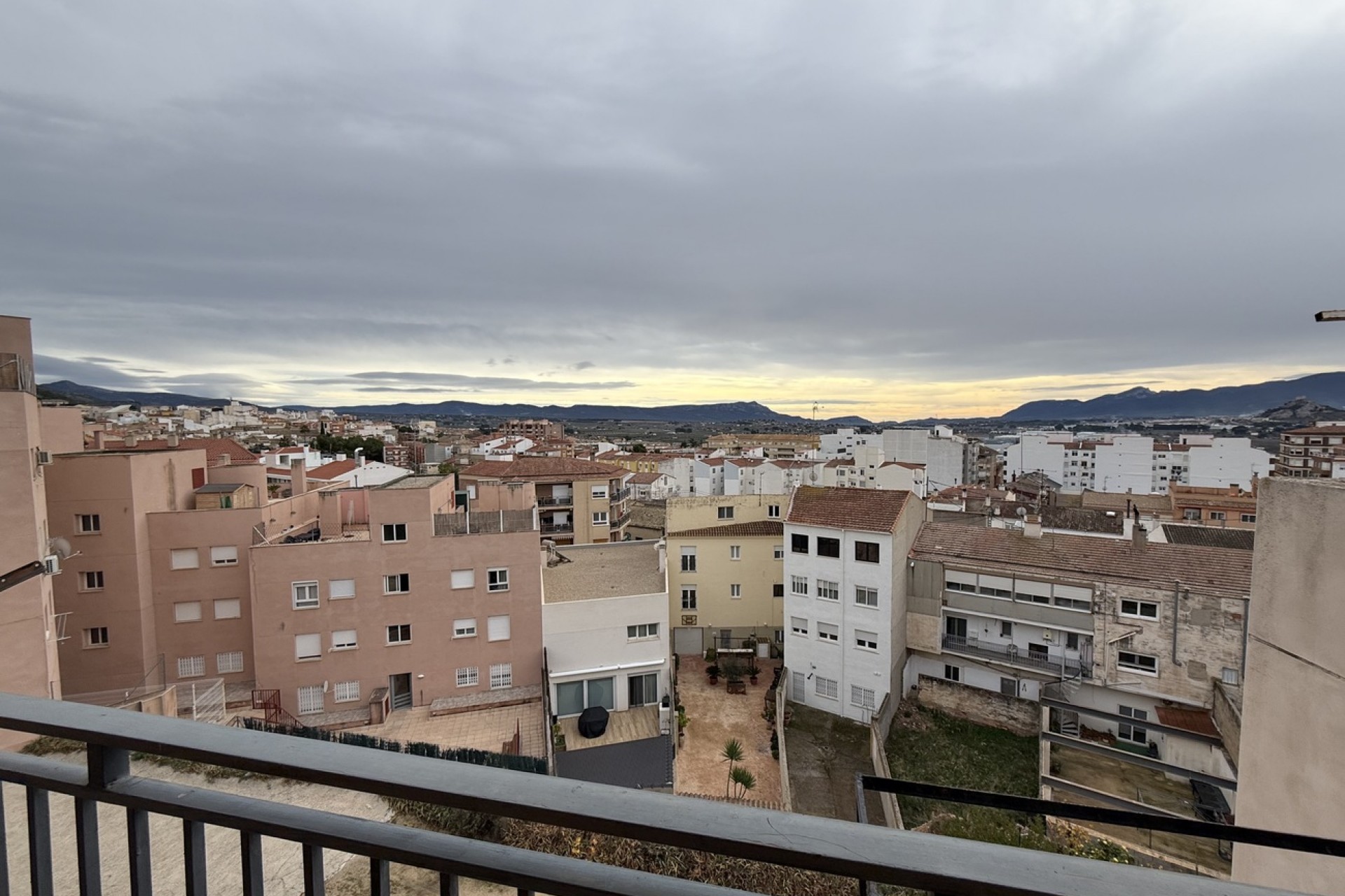 Resale - Apartment -
Onil - Costa Blanca