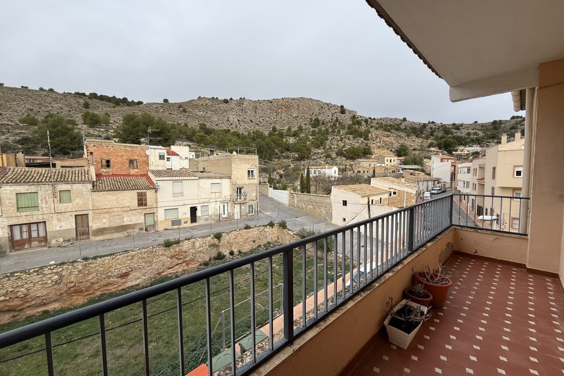 Resale - Apartment -
Onil - Costa Blanca