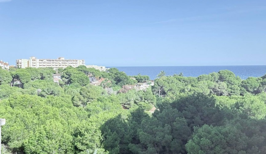 Resale - Apartment -
Orihuela Costa - Campoamor