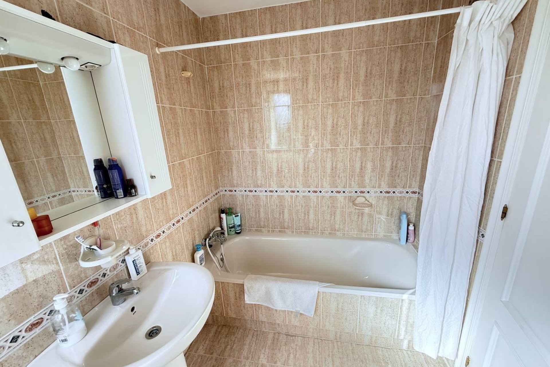 Resale - Apartment -
Orihuela Costa - Campoamor