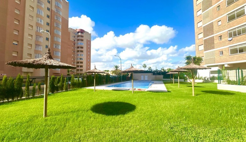 Resale - Apartment -
Orihuela Costa - Campoamor