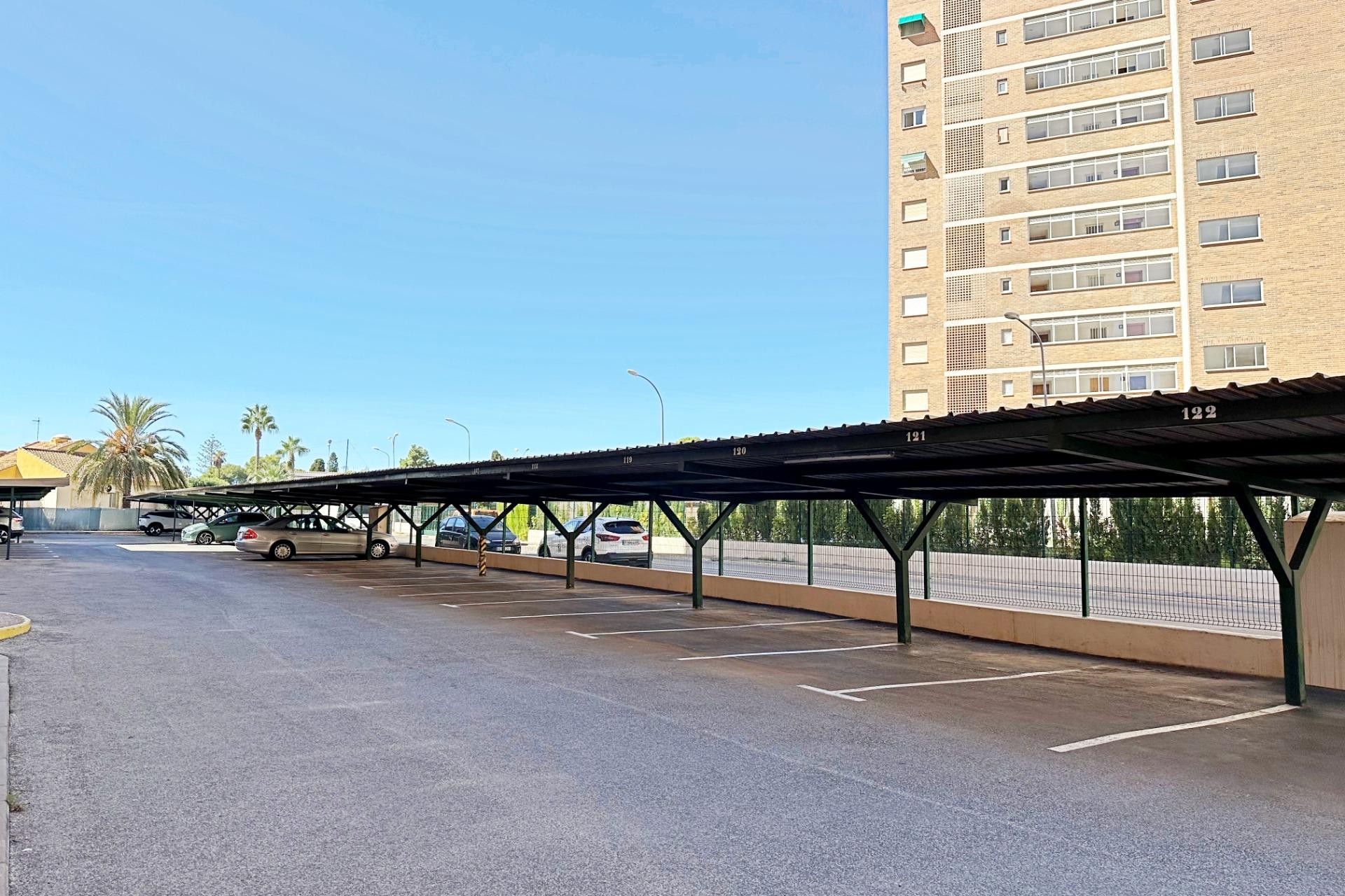 Resale - Apartment -
Orihuela Costa - Campoamor