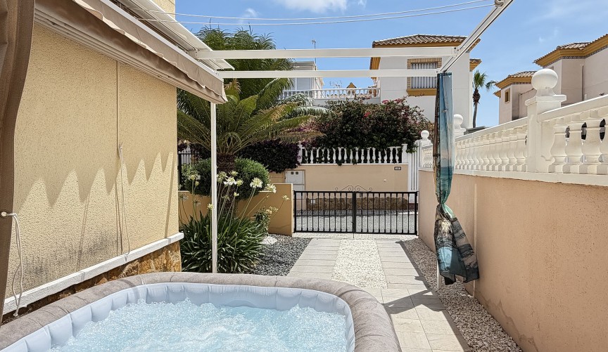 Resale - Apartment -
Orihuela Costa - Costa Blanca