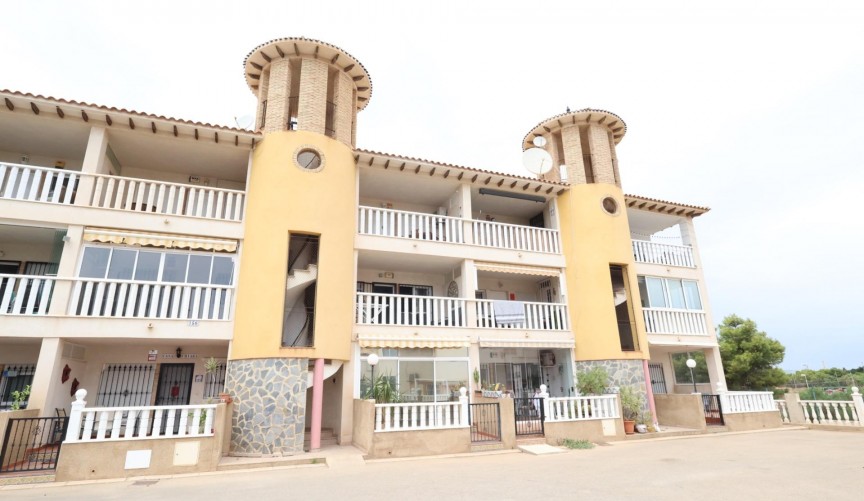 Resale - Apartment -
Orihuela Costa - Costa Blanca
