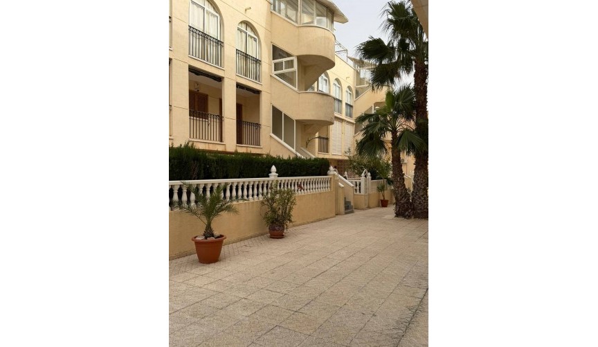Resale - Apartment -
Orihuela Costa - La Regia