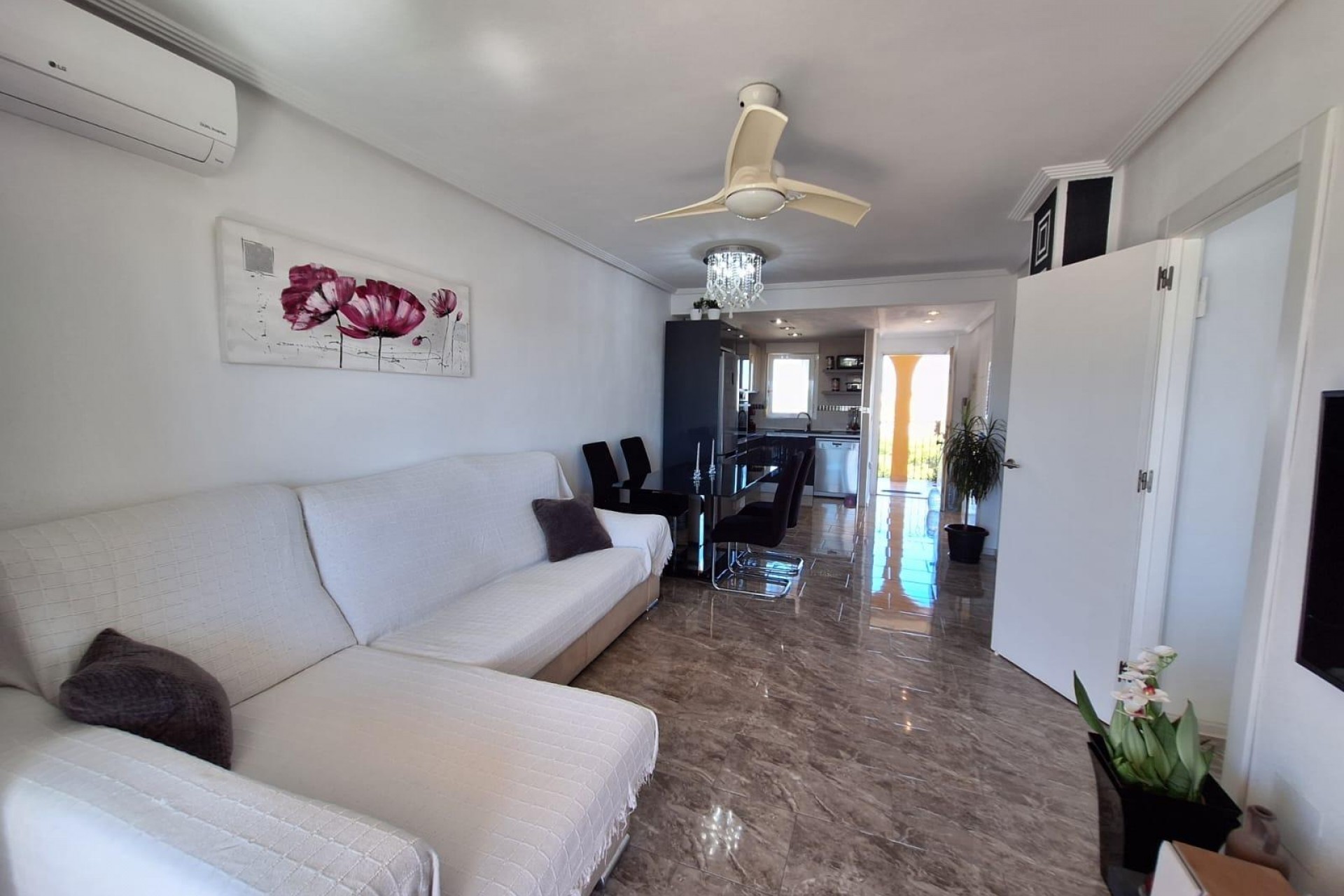 Resale - Apartment -
Orihuela Costa - La Zenia