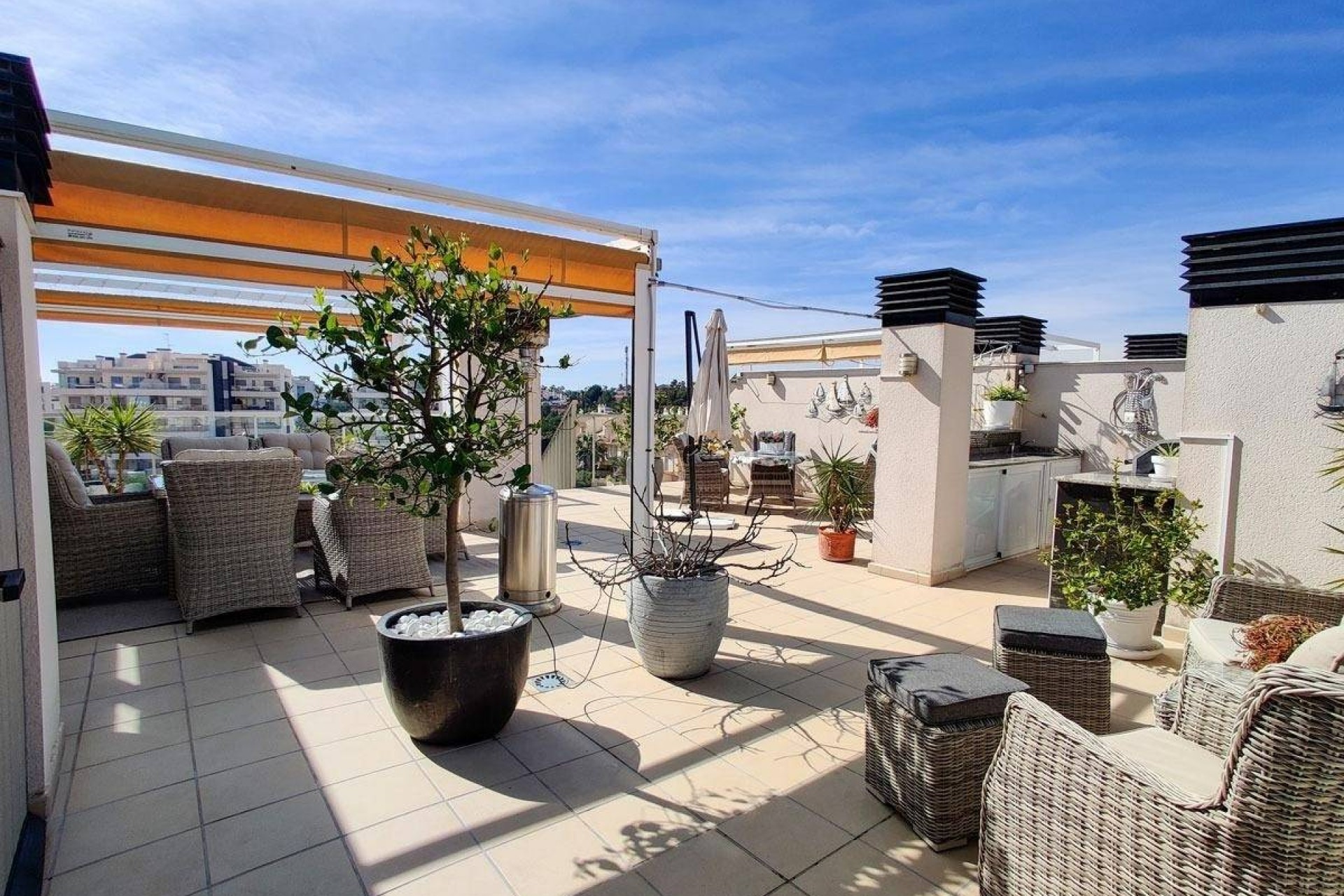 Resale - Apartment -
Orihuela Costa - Montezenia