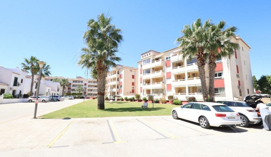 Resale - Apartment -
Orihuela Costa - Playa Flamenca Norte