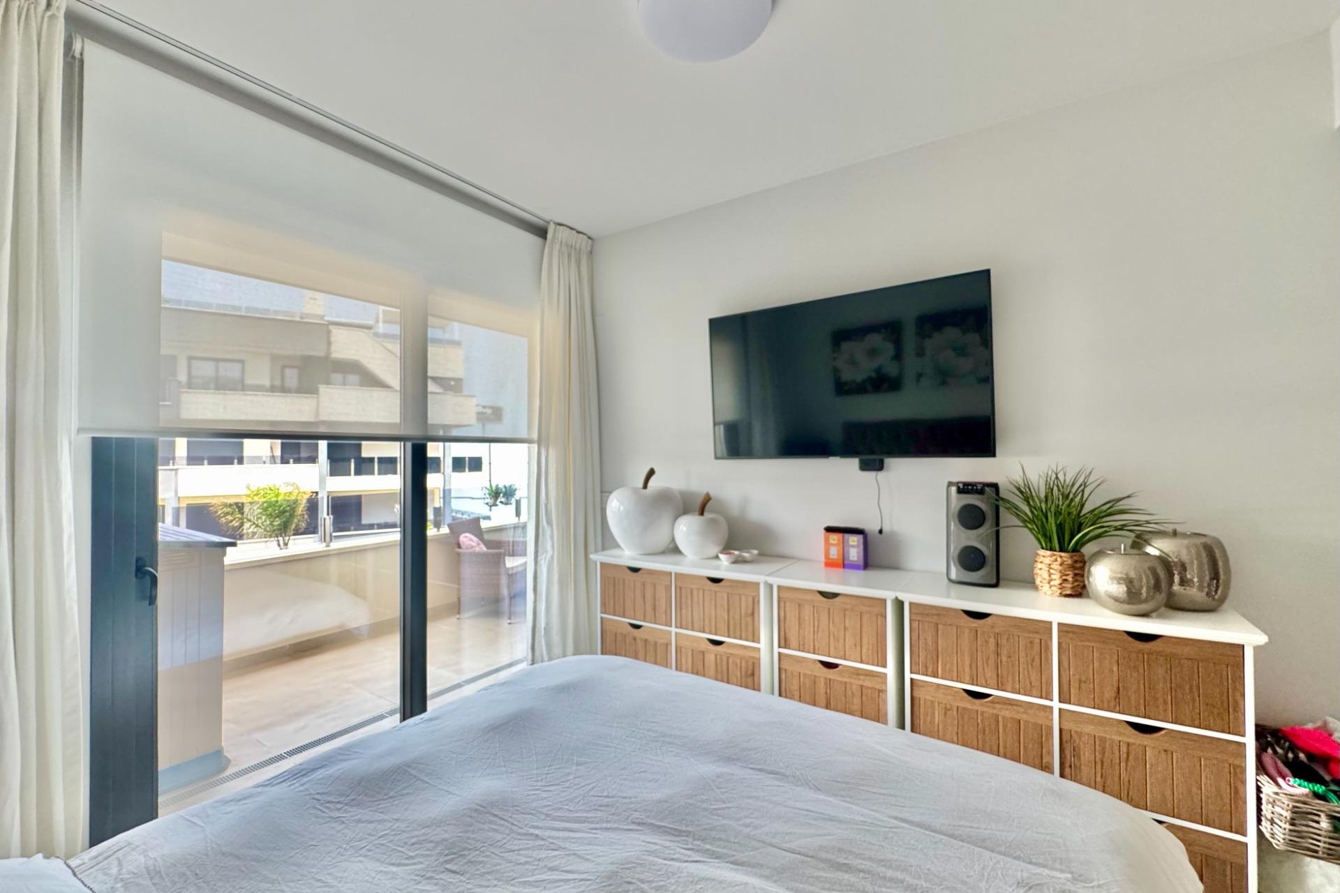 Resale - Apartment -
Orihuela Costa - Punta Prima
