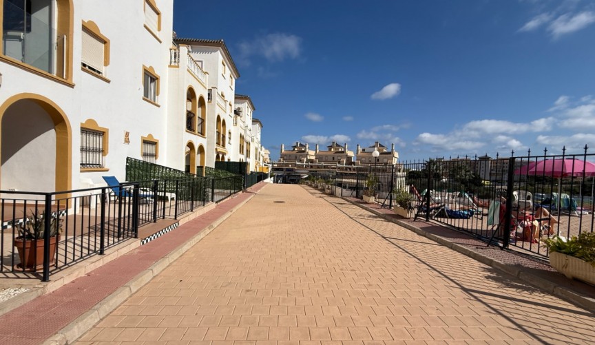 Resale - Apartment -
Orihuela - Inland