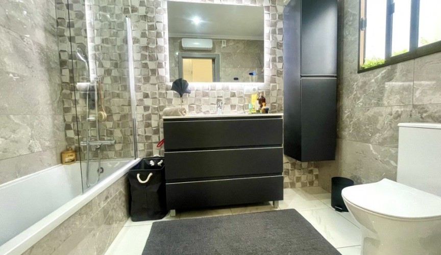 Resale - Apartment -
Orihuela - Inland