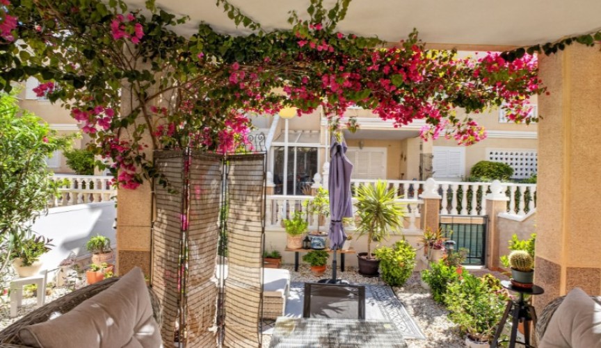 Resale - Apartment -
Orihuela - Inland