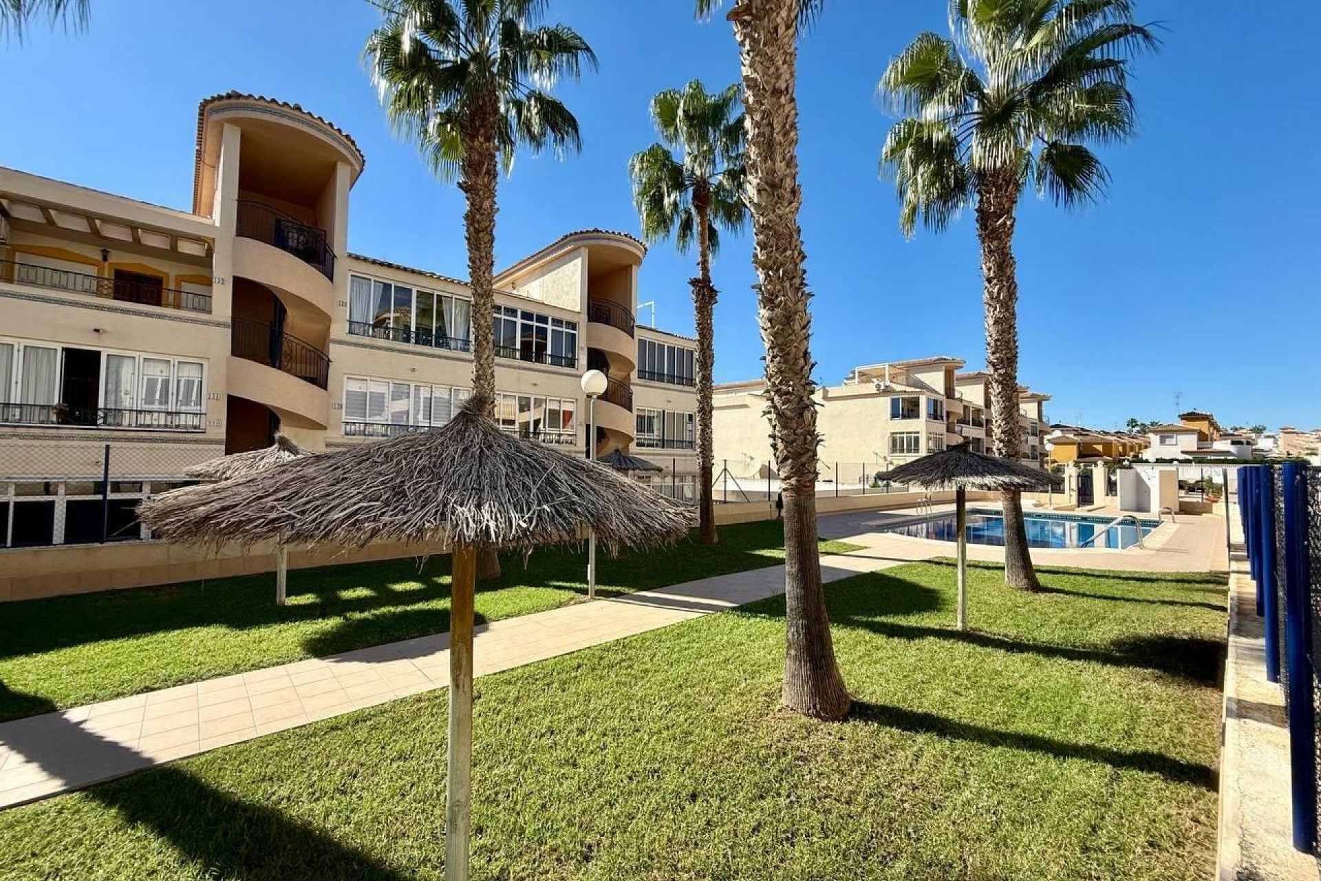 Resale - Apartment -
Orihuela - Los Balcones Y Los Altos