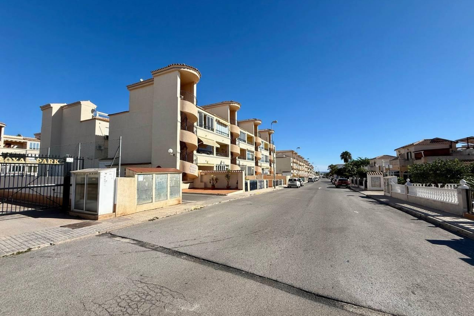 Resale - Apartment -
Orihuela - Los Balcones Y Los Altos