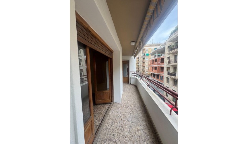 Resale - Apartment -
Orihuela - Zona Centro