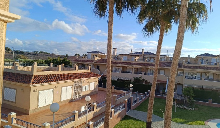 Resale - Apartment -
Pilar de la Horadada - Riomar