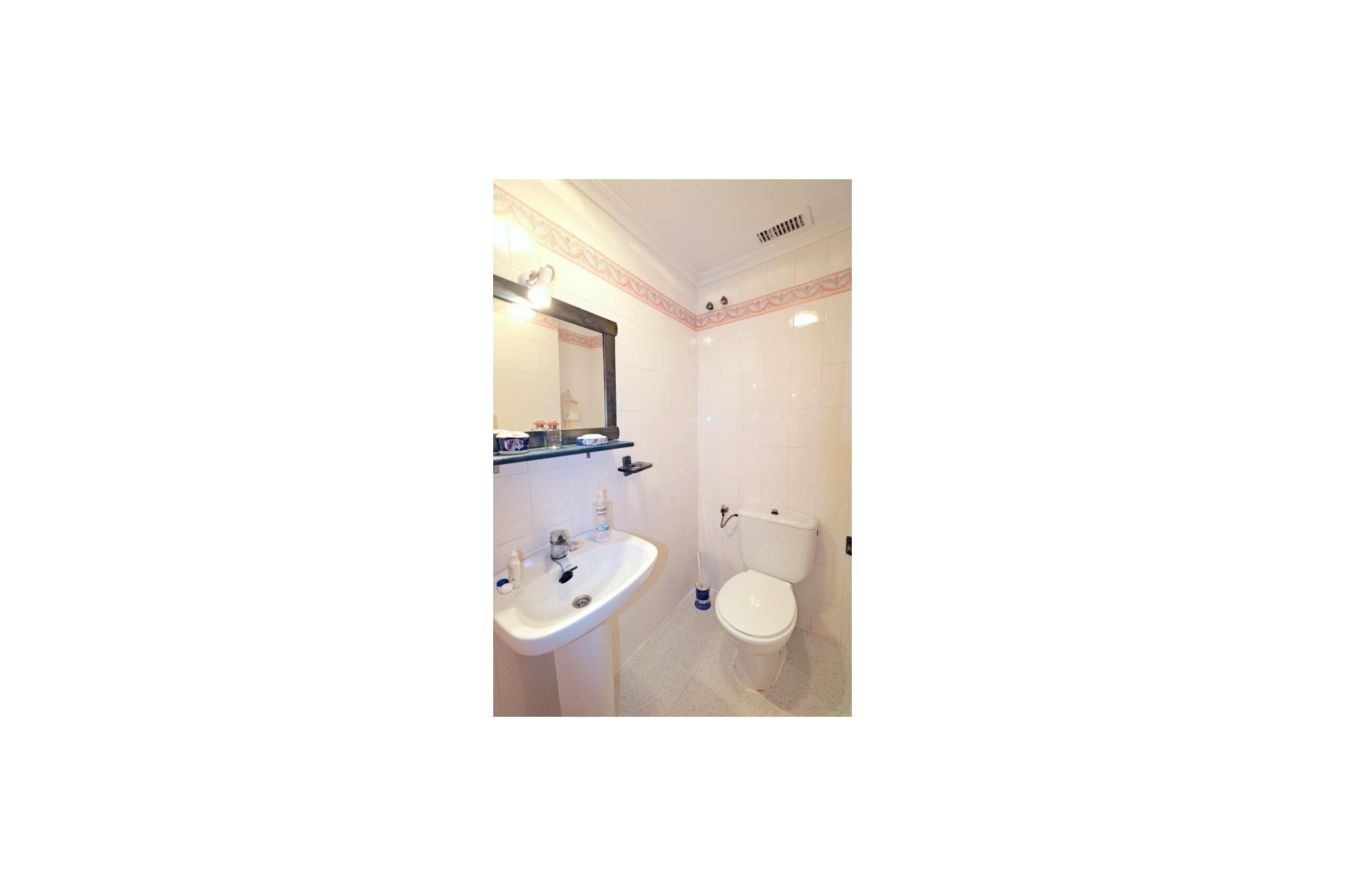 Resale - Apartment -
Playa Del Acequion - Costa Blanca