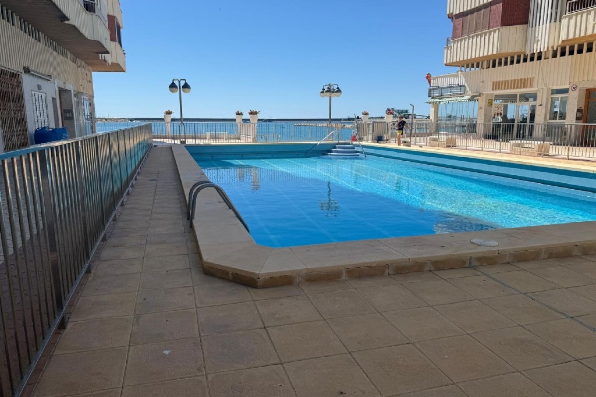 Resale - Apartment -
Playa Del Acequion - Costa Blanca