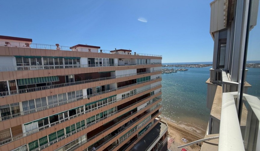Resale - Apartment -
Playa Del Acequion - Costa Blanca
