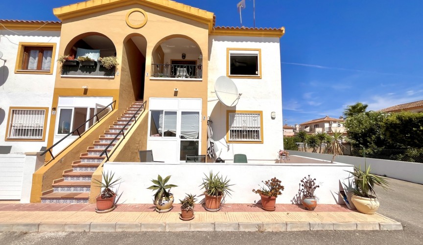 Resale - Apartment -
Playa Flamenca - Costa Blanca