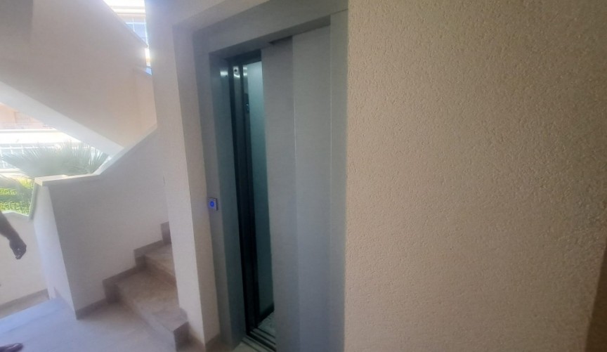 Resale - Apartment -
Playa Flamenca - Costa Blanca