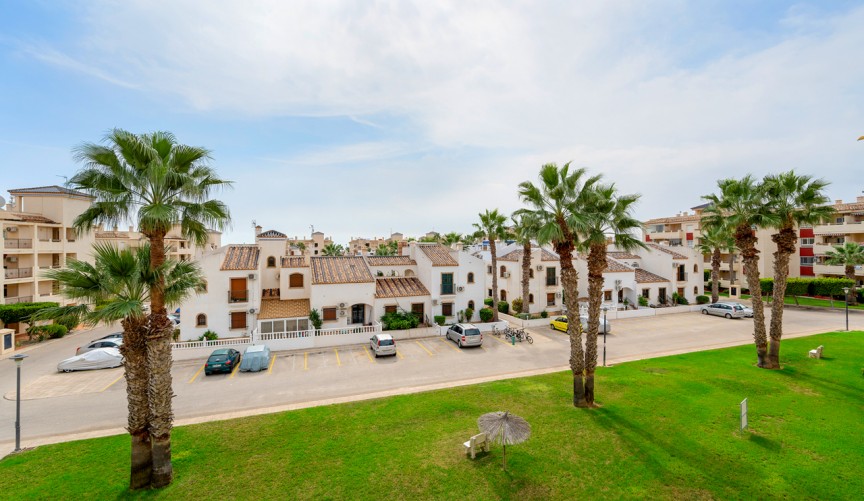 Resale - Apartment -
Playa Flamenca - Costa Blanca
