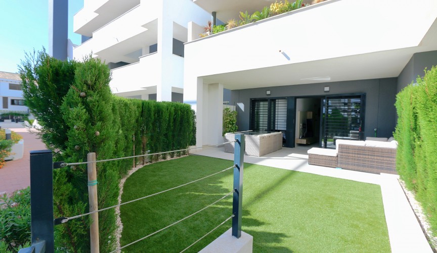 Resale - Apartment -
Playa Flamenca - Costa Blanca