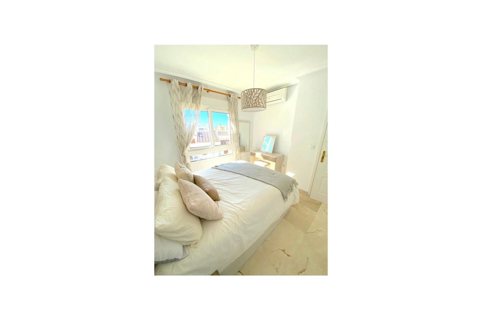 Resale - Apartment -
Playa Flamenca - Costa Blanca