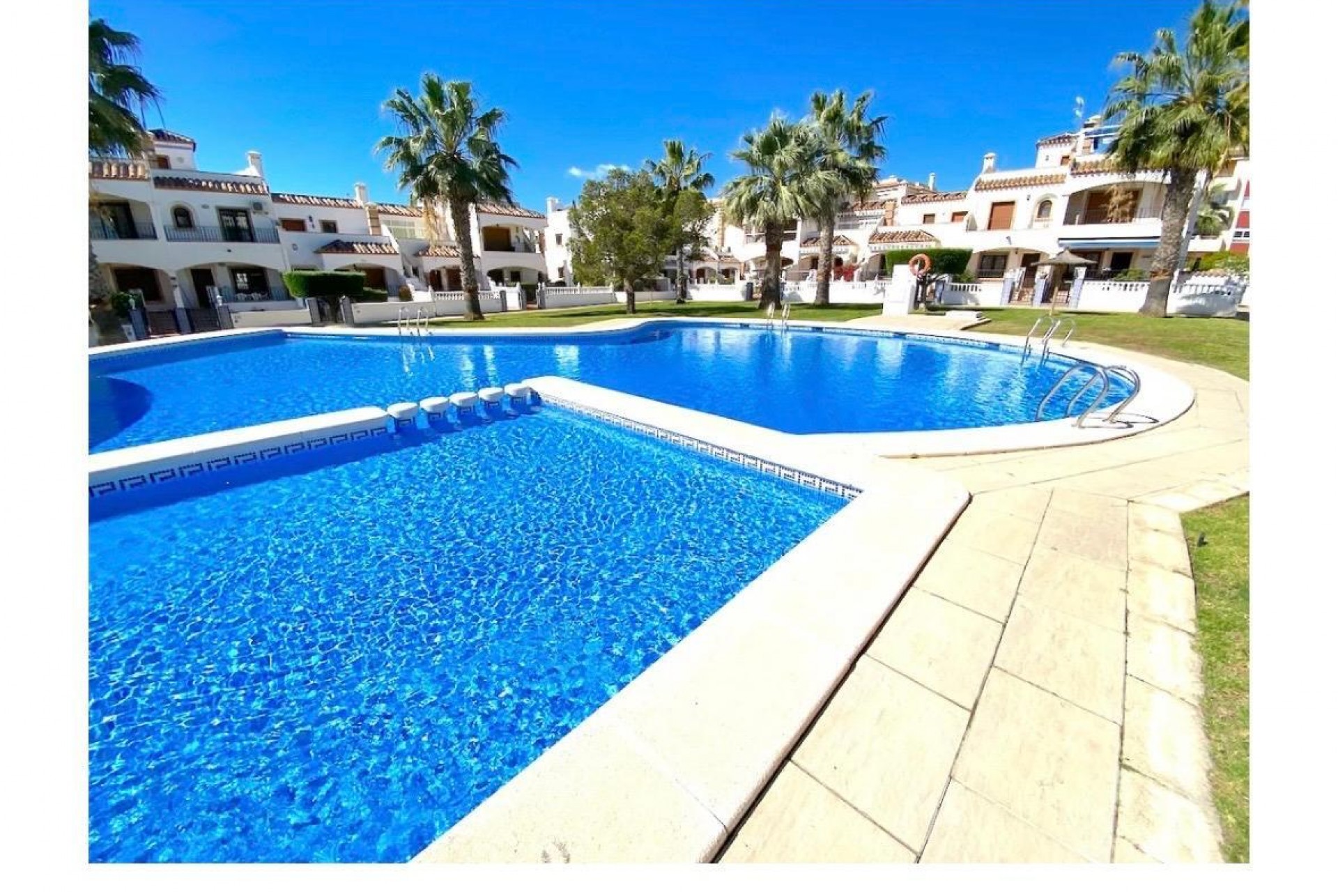 Resale - Apartment -
Playa Flamenca - Costa Blanca